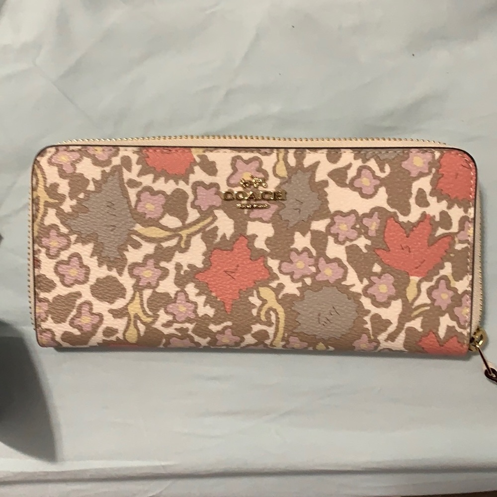 🆕NEW coach cute print long wallet
